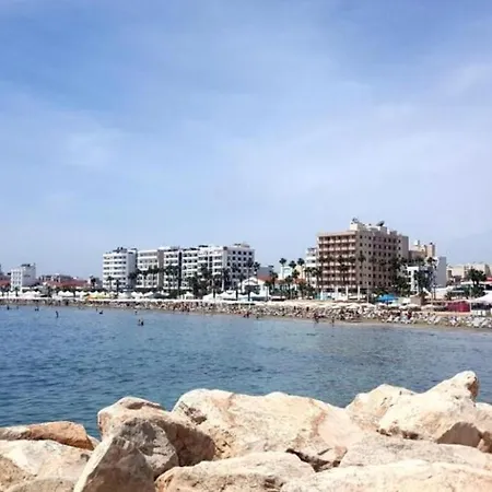 Mariko لارنكا